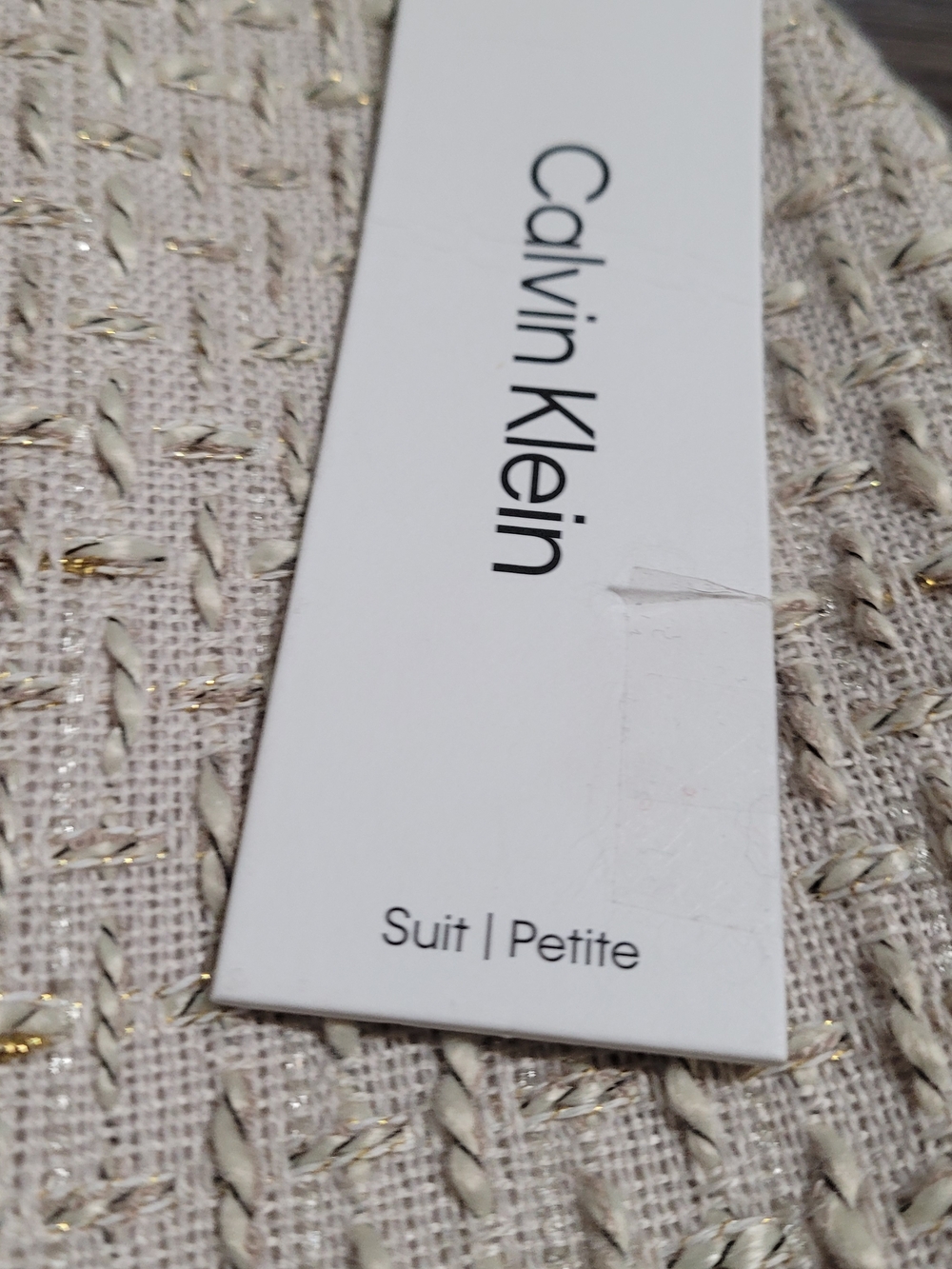Calvin Klein Cream Tweed Pencil Skirt with Gold Thread Detail Size 4P NEW - Picture 5 of 6